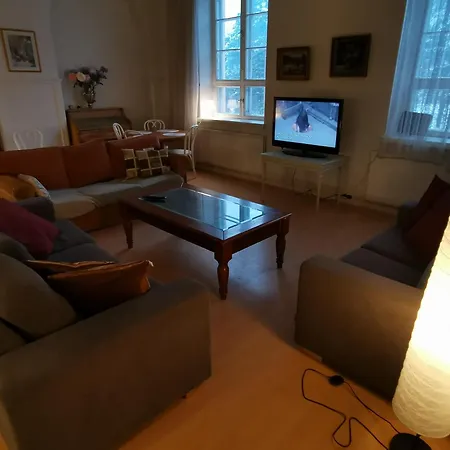 Δωμάτια σε οικογενειακή κατοικία Kotkan Residenssi Huonemajoitus Κότκα
