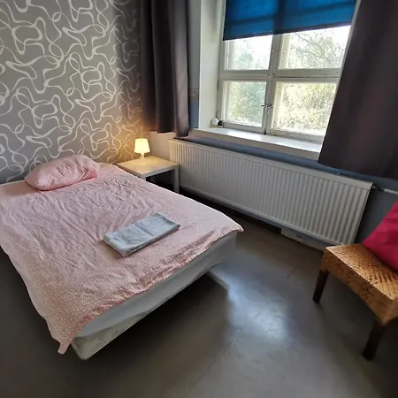 Δωμάτια σε οικογενειακή κατοικία Kotkan Residenssi Huonemajoitus Κότκα