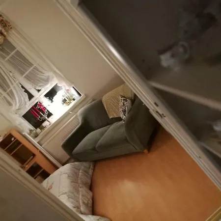 Δωμάτια σε οικογενειακή κατοικία Kotkan Residenssi Huonemajoitus *