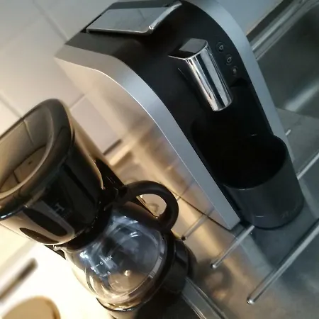 Kotkan Residenssi Huonemajoitus Δωμάτια σε οικογενειακή κατοικία