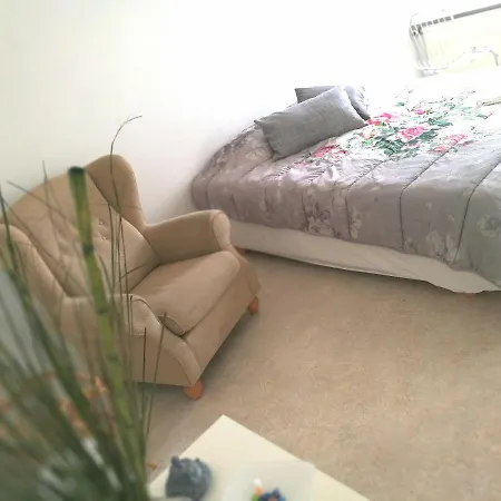 Kotkan Residenssi Huonemajoitus Δωμάτια σε οικογενειακή κατοικία Κότκα